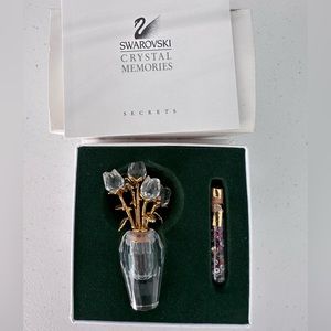 Swarovski Crystal Memories Secrets Rode Vase/Falcon 9448 000 005 Retired 2004